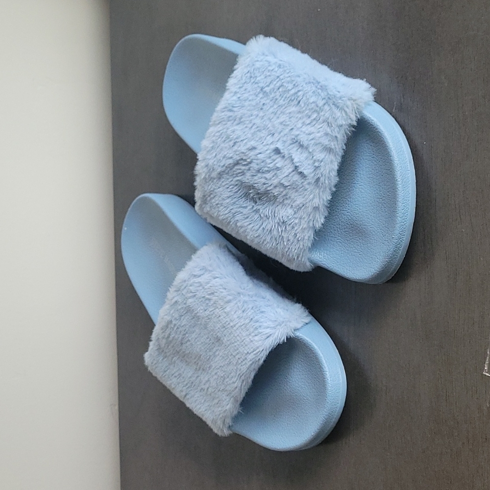 Steve Madden baby blue slides